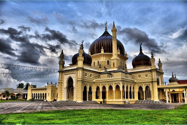 1407920543_zahir-mosque-in-kedah-malaysia-03-7931265